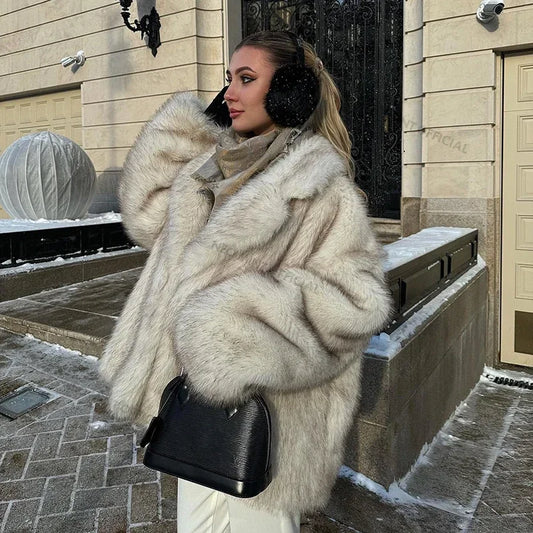 Neo Mint 2024 Winter Ins Hot Fashion Girls Oversized Gradient Fur Coat Women Thick Warm Outerwear Fluffy Faux Fox Fur Jacket